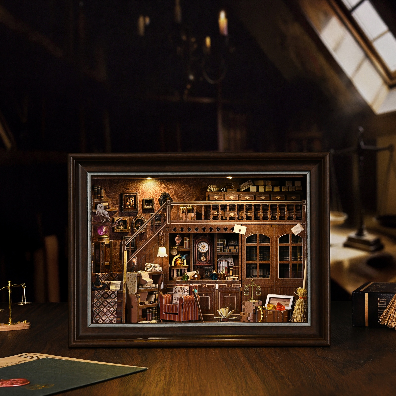 Book Nook Kit Secret Attic DIY - đánh giá và giá Engraved Wood Frame